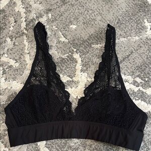 Marilyn Monroe Black Lace Bra with Triangle Cups Size M